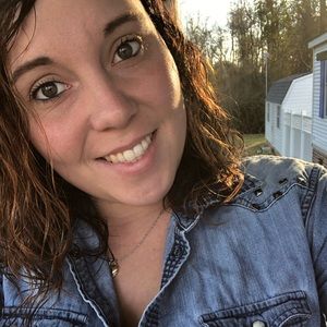 Meet your Posher, Carrie